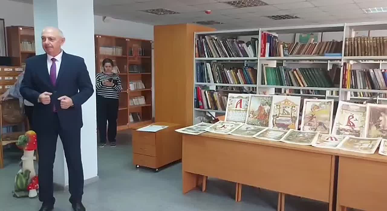 Посольство России в Южной Осетии и Русский дом в Цхинвале передали Республиканской детской библиотеке в дар "Азбуку в картинках"