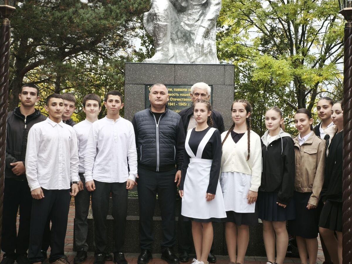 Восстановленный памятник героям войны открыли в селе Циндар
