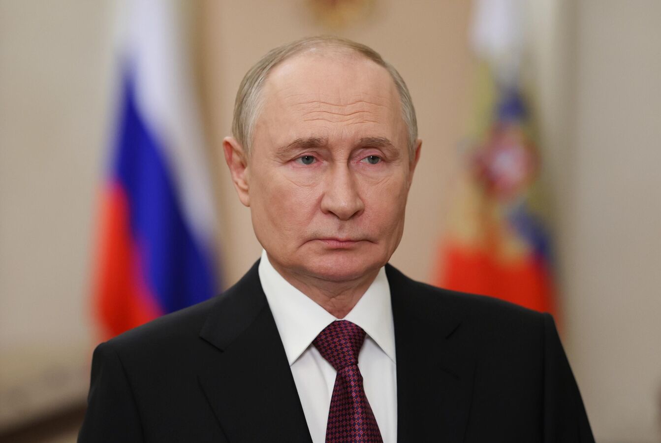 Путин отметил усилия народной дипломатии по обеспечению интересов России