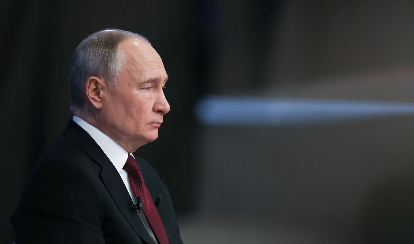 Путин посетил пункт управления объединенной группировки войск