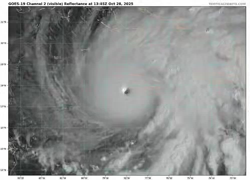 Ураган "Мелисса" накрывает Карибы