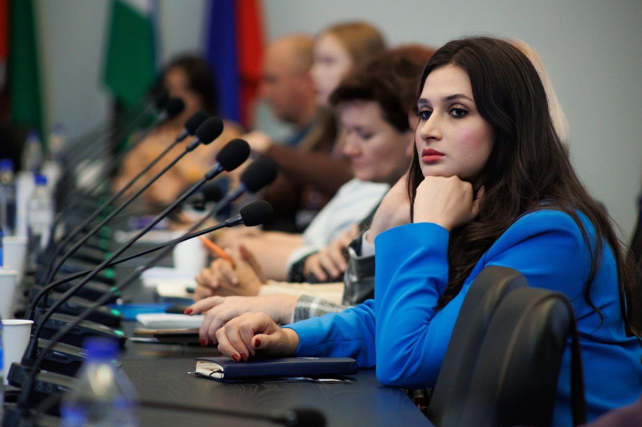 Старший преподаватель кафедры политологии и социологии ЮОГУ Анна Гагиева приняла участие в работе крупного семинара-совещания по молодёжной политике и воспитательной деятельности в Северо-Кавказском федеральном университете