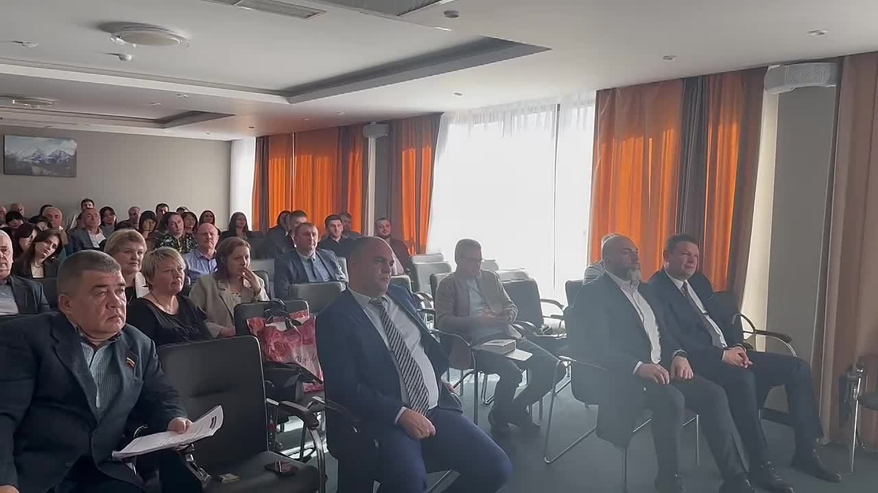 В Цхинвале стартовал двухдневный бизнес-семинар, объединивший предпринимателей из Челябинской области и представителей деловых кругов Южной Осетии