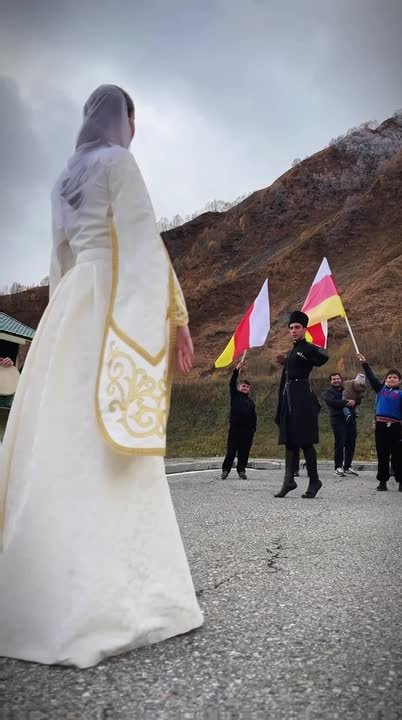 В Южной Осетии встретили призёра первенства мира по вольной борьбе Сослана Джагаева