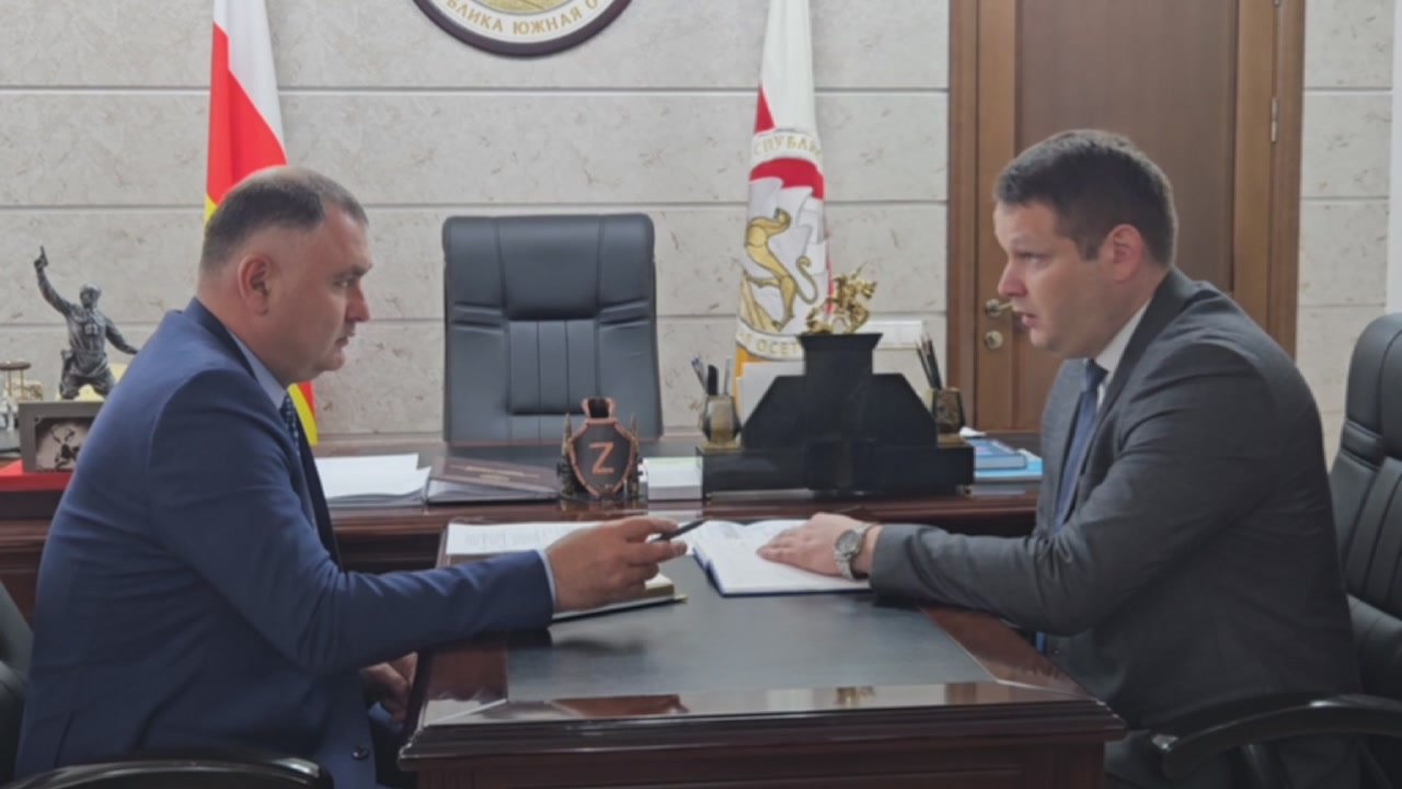 Около 296 педагогов Южной Осетии получат дополнительные выплаты вместе со следующей заработной платой