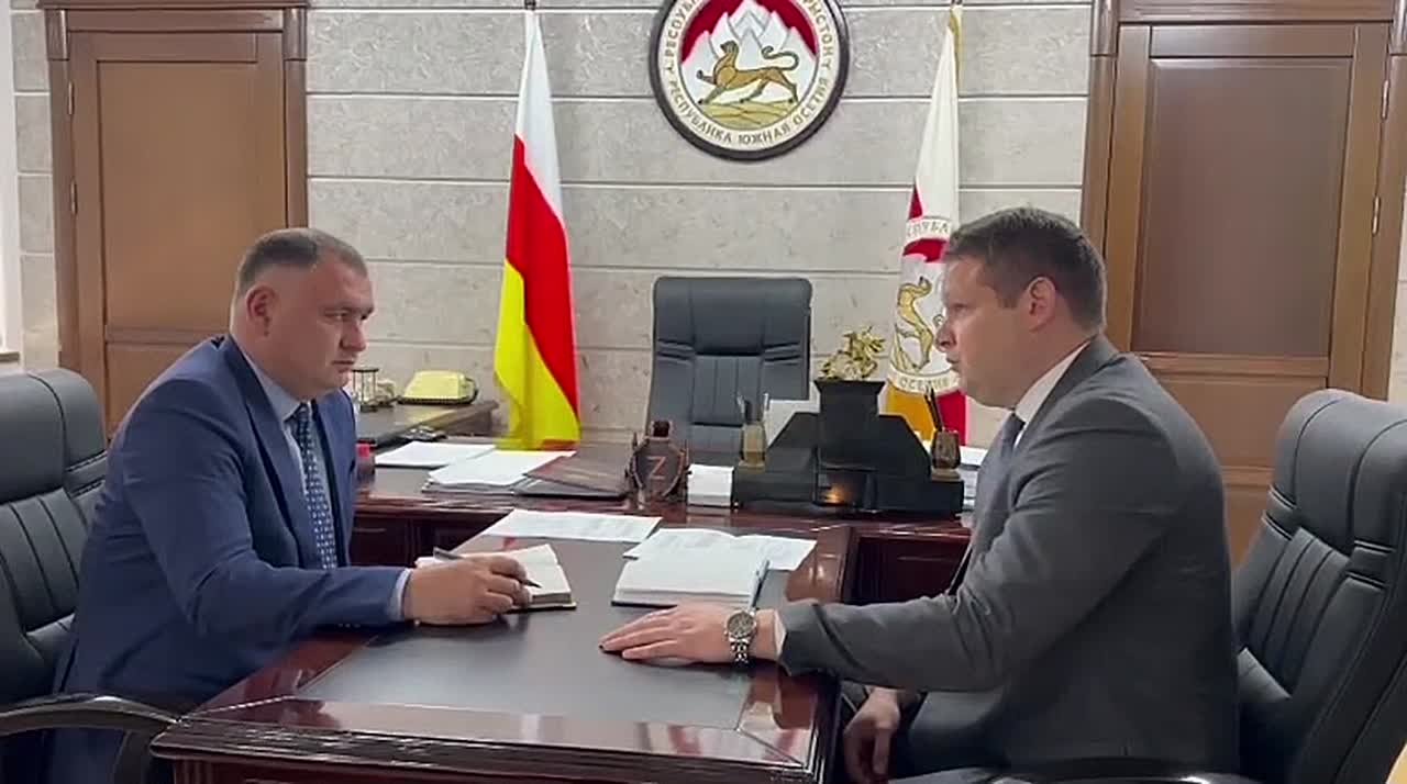 296 учителей русского языка и литературы будут получат дополнительные выплаты