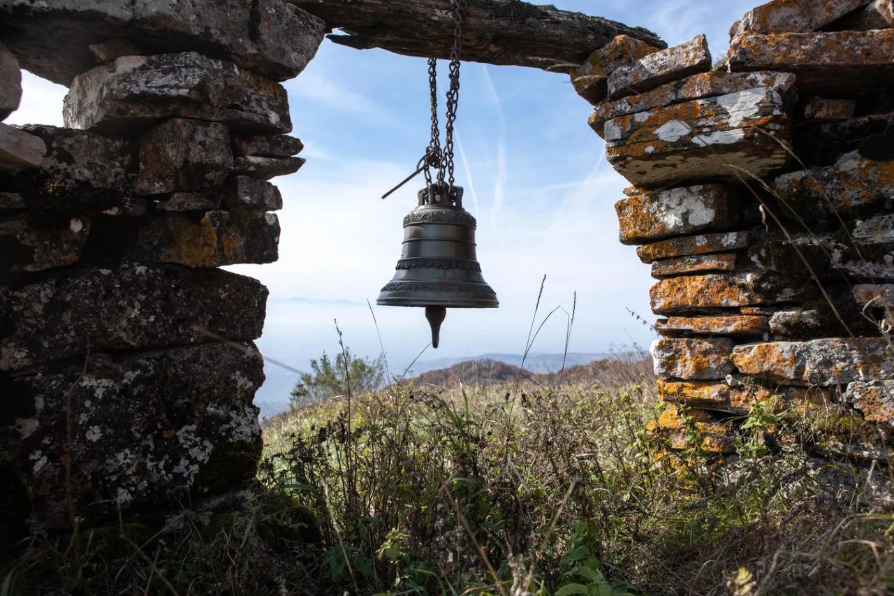 Доброе утро, друзья!. Сегодня в Осетии синоптики прогнозируют ясную погоду