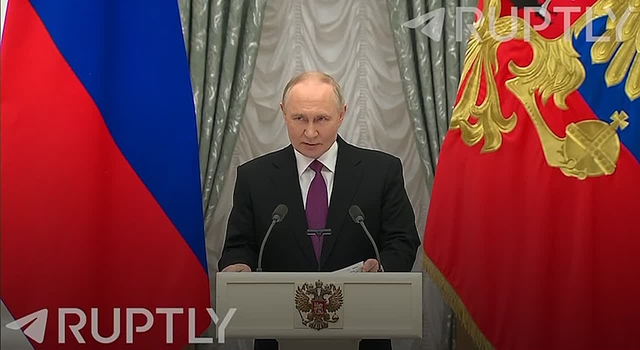 "Мы не мешали его работе. Пусть посмотрят"