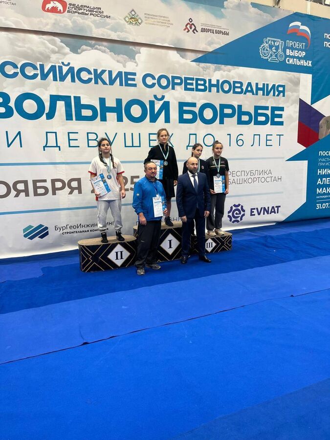 Амага Зассеева выиграла серебро на Всероссийских соревнованиях по борьбе среди девушек