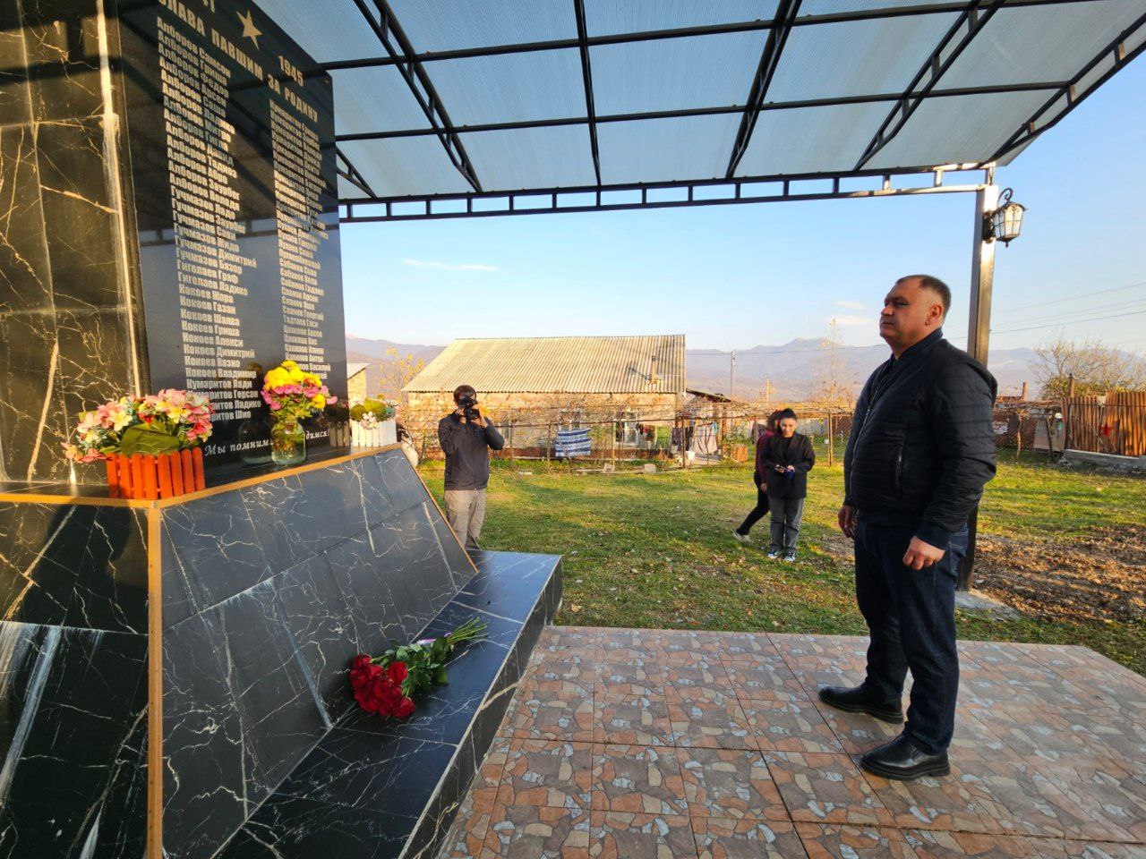 Президент Алан Гаглоев ознакомился с ходом реставрационных работ в сёлах Сарабук и Дменис