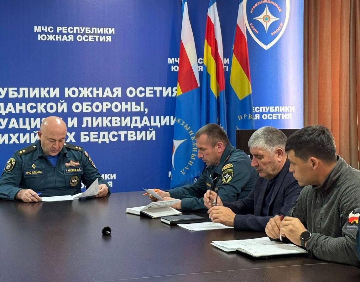 Социальная поддержка и модернизация: в МЧС обсудили вопросы стратегического значения