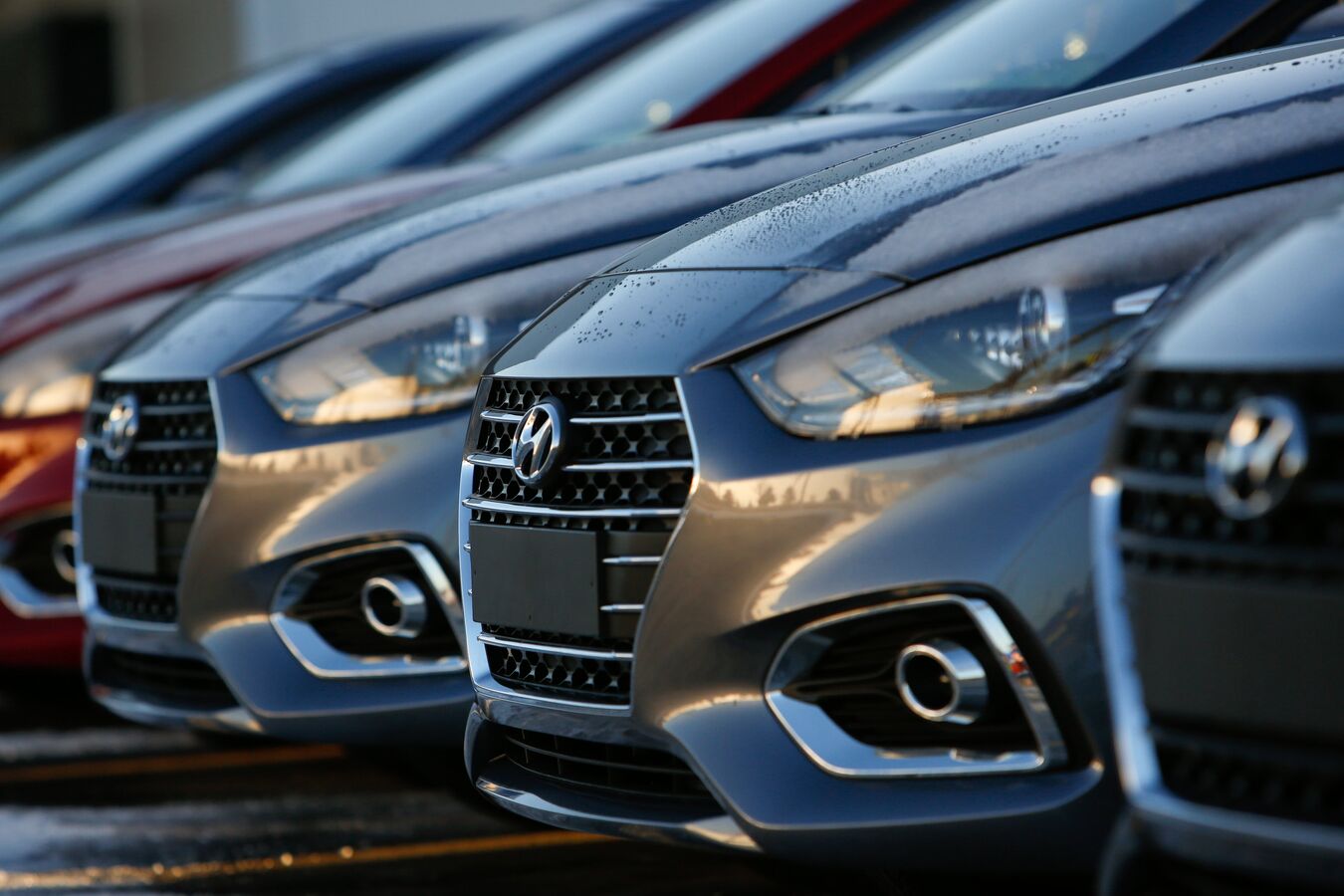 Тарифы будут применяться по дате прибытия автомобиля: Чочиев о таможенном оформлении машин