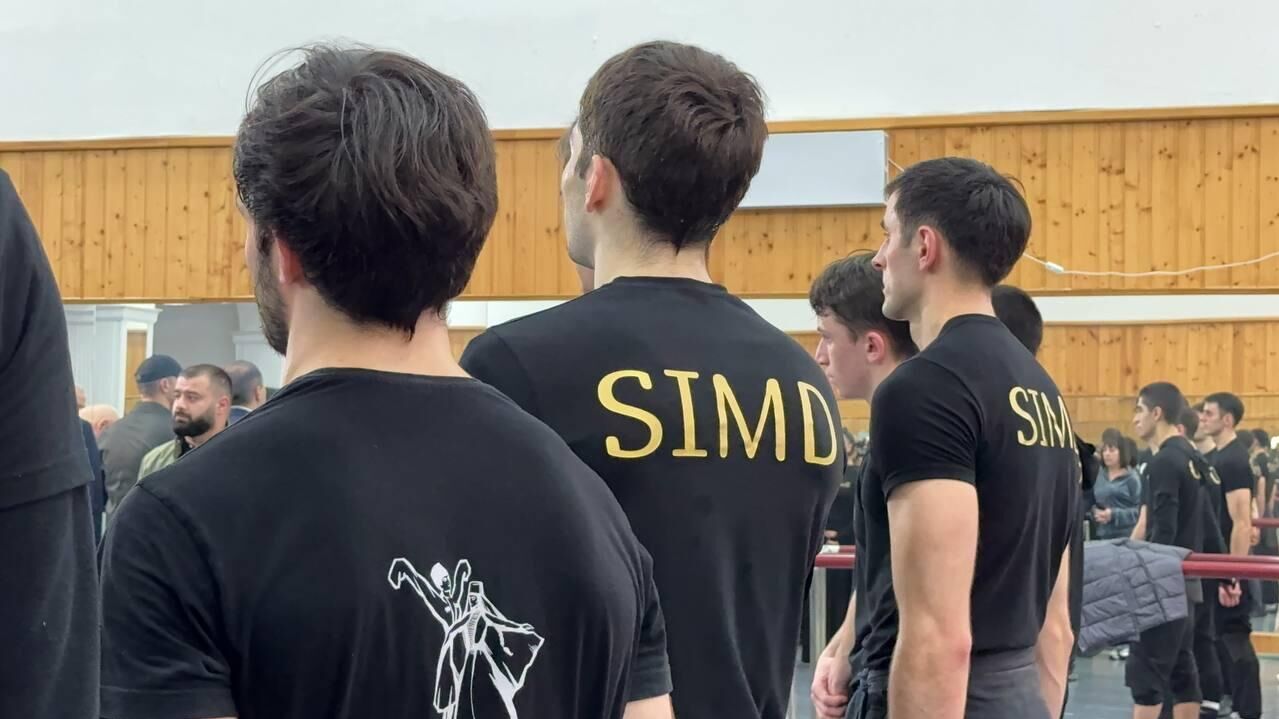 Мы хотим порадовать нашего зрителя новым круговым танцем "Зилг?" — худрук ансамбля "Симд"