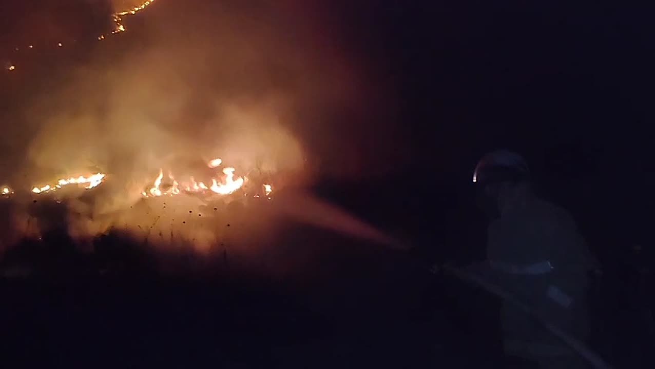 Благодаря слаженным и своевременным действиям сотрудников МЧС Южной Осетии удалось уберечь от пожара высокогорное село Едыс в Дзауском районе республики