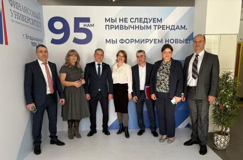 Заведующий отделом социально - экономических исследований Вячеслав Джабиев принял участие в праздничных мероприятиях, посвящённых 95-летию Владикавказского филиала Финансового университета при Правительстве РФ