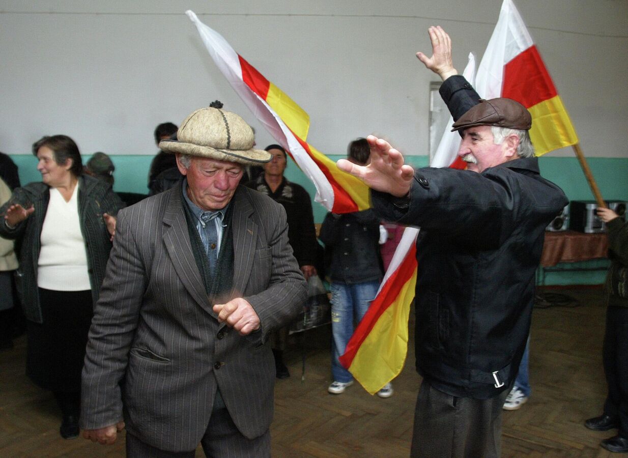 Победа национального единства: Эдуард Кокойты о референдуме 2006 года