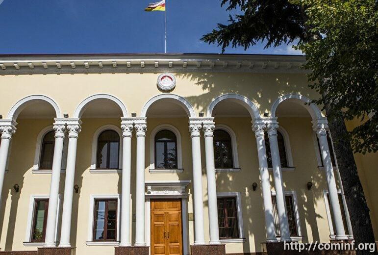 Премьер Южной Осетии рассказал депутатам о решении проблем на двух вновь созданных предприятиях