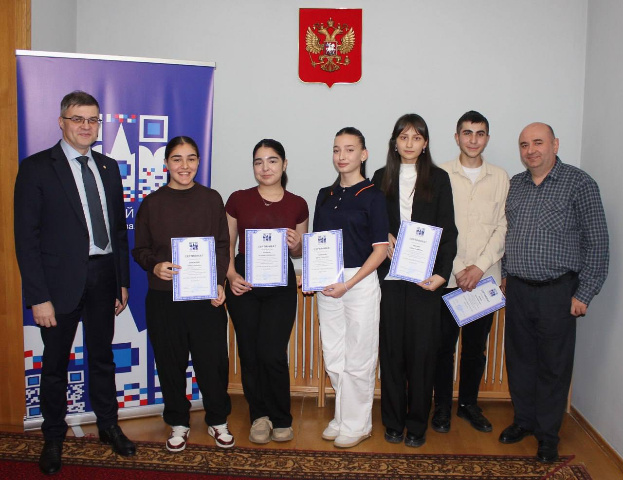 Юные журналисты в Цхинвале окончили курс "Начинающий журналист и блогер"