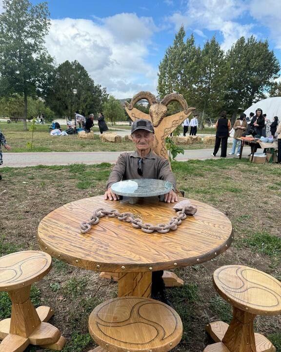 Персональная выставка мастера-умельца по изобразительному и декоративно-прикладному искусству Александра Цховребова из Дзауского района откроется в Цхинвале