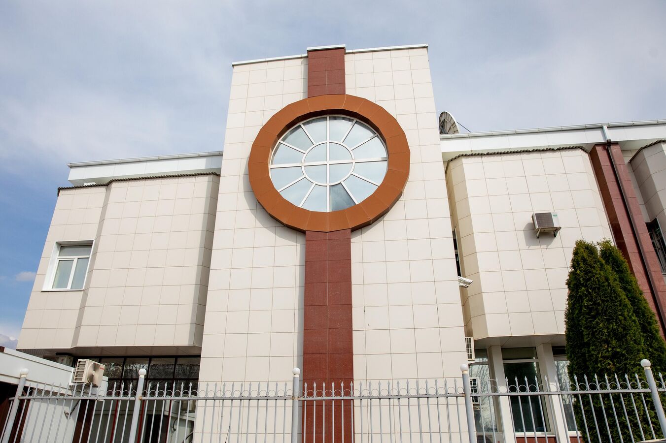 Парламент Южной Осетии утвердил двух членов совета директоров Нацбанка