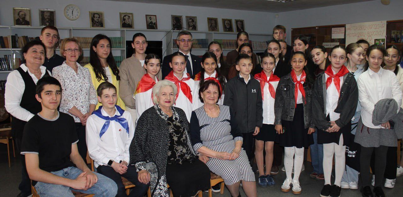 Клуб артековцев Южной Осетии провел заседание: библиотеки стали партнерами «Артека»