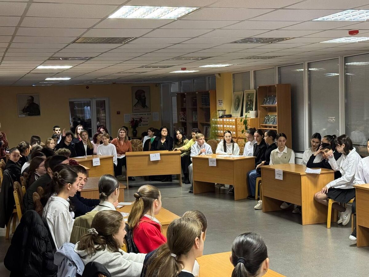 В Цхинвале проходит ежегодная викторина о жизни и творчестве Пушкина среди школьников