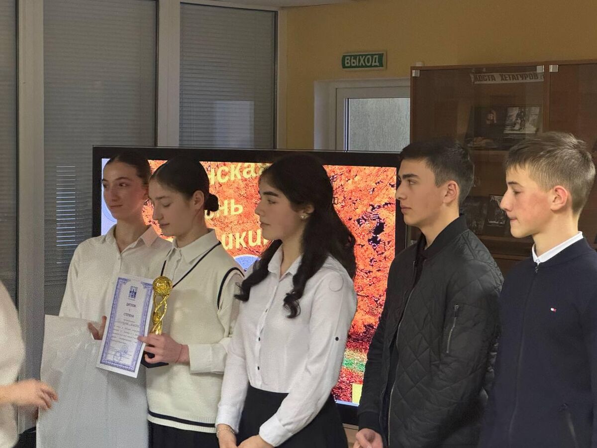 Победителем II литературной викторины "У Лукоморья…" стала команда гимназии "Альбион"