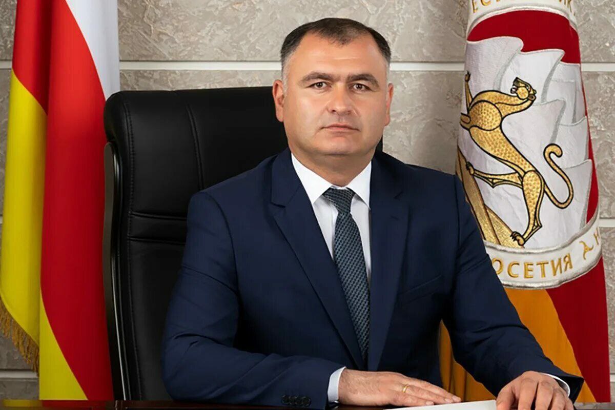 Алан Гаглоев поздравил работников сельского хозяйства с профессиональным праздником