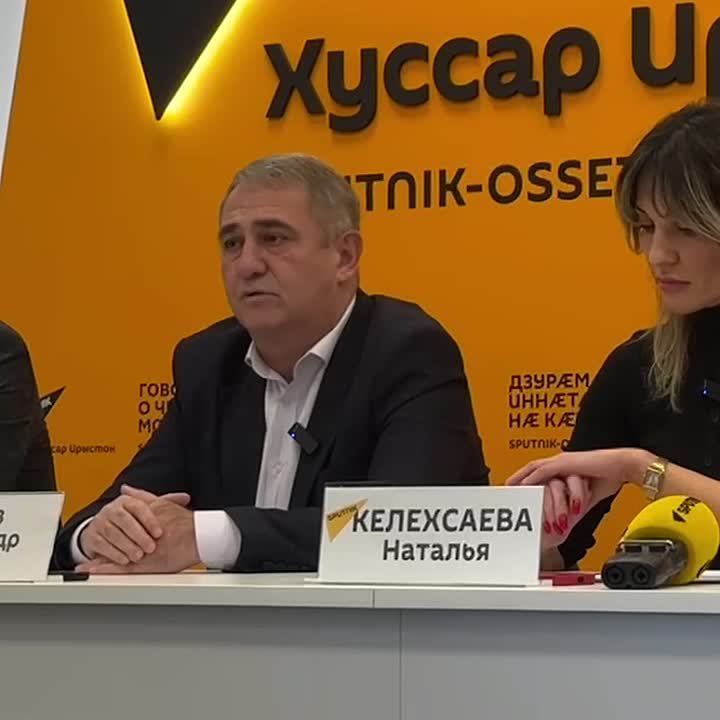 Вопрос пенсионного обеспечения государственных гражданских служащих Южной Осетии до сих пор остается открытым, но у республики по нему есть полное взаимопонимание со стороны России - Плиев