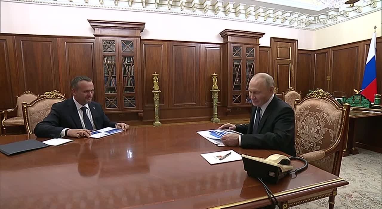 Россия поддерживает прямое авиасообщение уже с 42 странами — об этом глава Минтранса сообщил Владимиру Путину во время рабочей встречи в Кремле #social