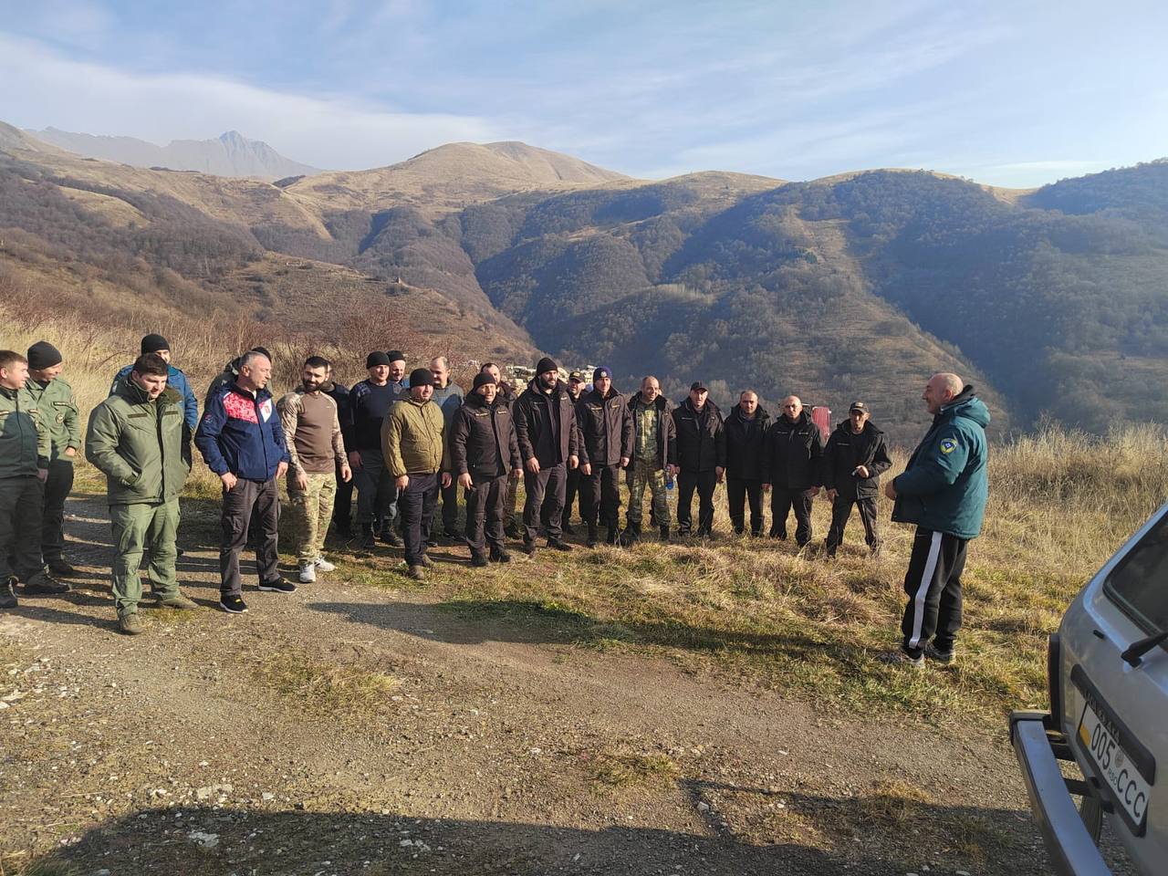 Сотрудники МЧС Южной Осетии ликвидировали два крупных очага возгорания сухостоя в селах Начрепа, Замтарет и Саридтата Дзауского района