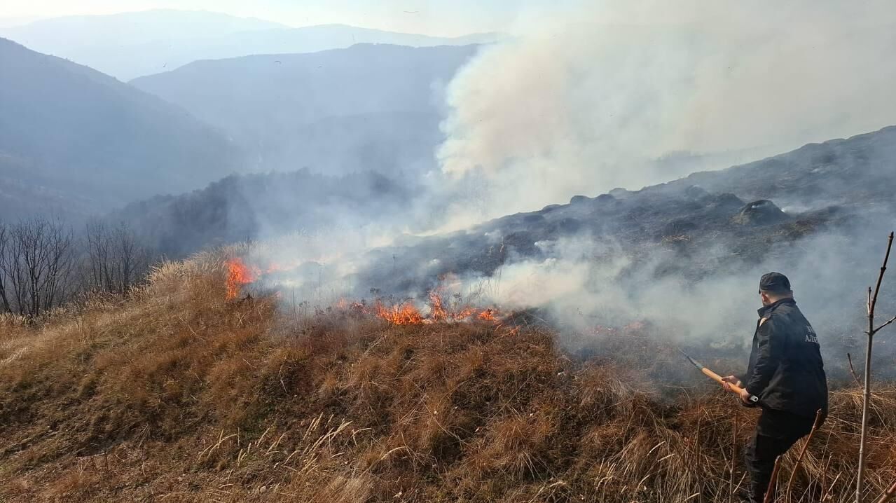 В Южной Осетии возобновили тушение пожаров в Дзауском и Ленингорском районах