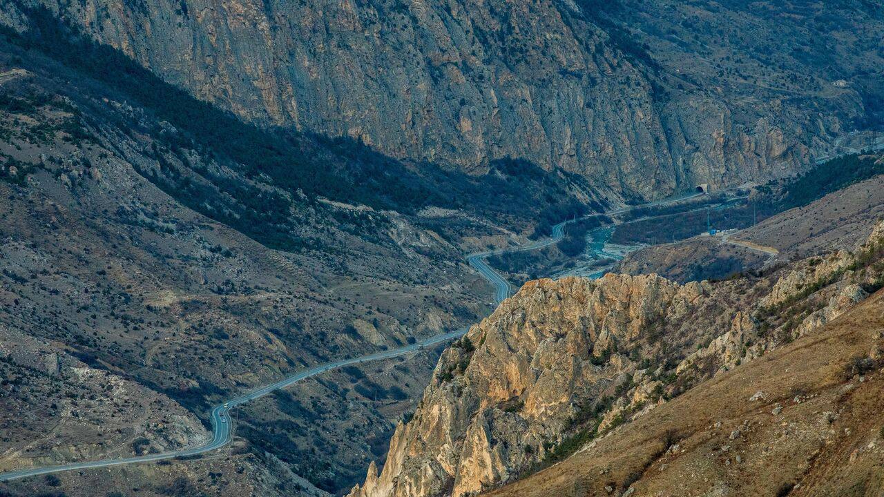 Железная дорога параллельно Транскаму могла бы стать самым эффективным и выгодным звеном международного транспортного коридора "Север — Юг"