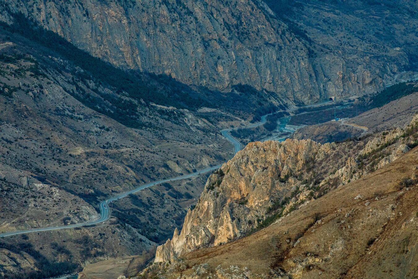 Идеальная логистика: Феликс Санакоев о плюсах параллельной Транскаму железной дороги