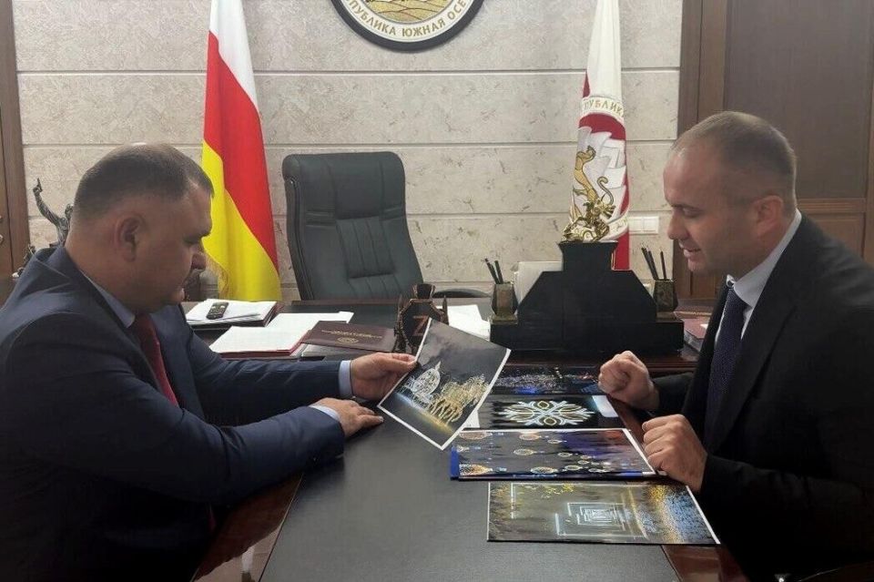 Президенту представили проект новогоднего оформления Цхинвала