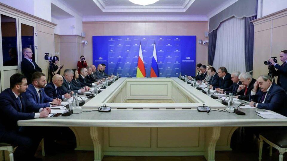 В Москве прошло первое заседание Комиссии по сотрудничеству парламента РЮО и Госдумы РФ