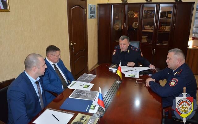 Глава МВД РЮО Эрислав Мамиев обсудил с представителями Рособоронэкспорта вопросы двустороннего сотрудничества на ближайшие годы