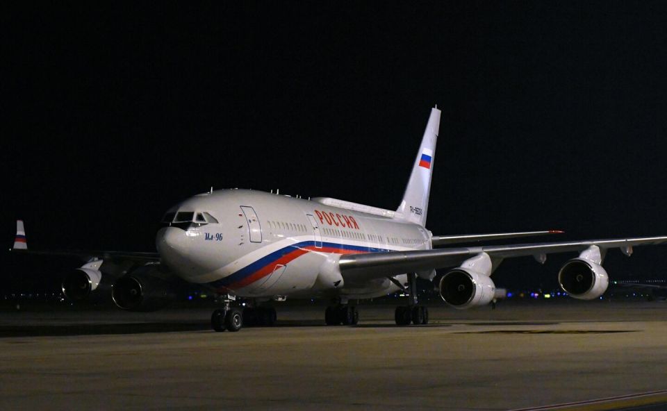 Президент России прилетел в Индию с двухдневным визитом