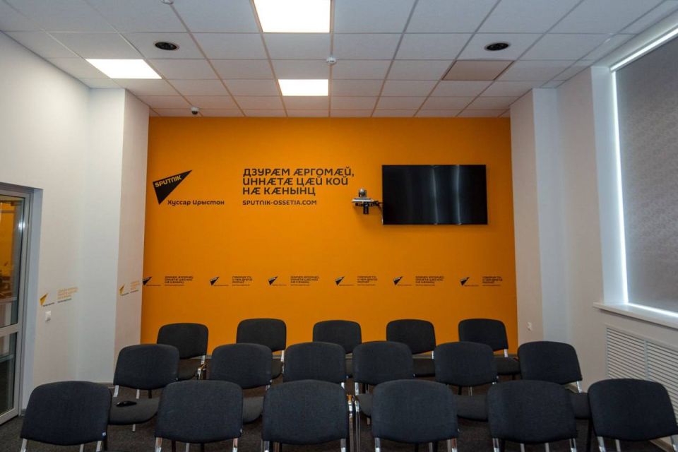 В @SputnikOssetia обсудят ключевые задачи развития проекта "Навигаторы детства" и адаптацию лучших практик воспитания в Южной Осетии