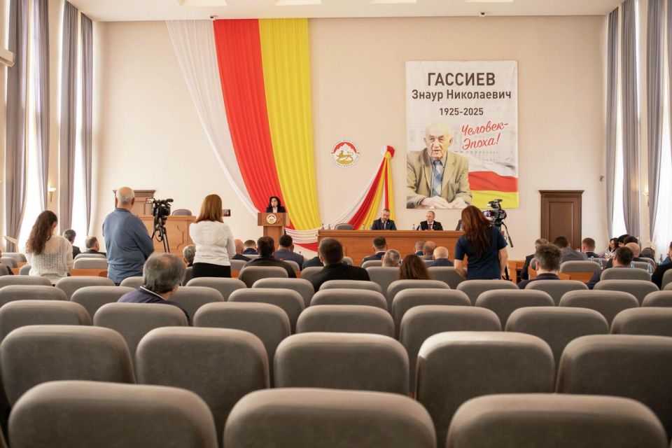 В парламенте готовят инициативу о знании осетинского языка для кандидатов в депутаты