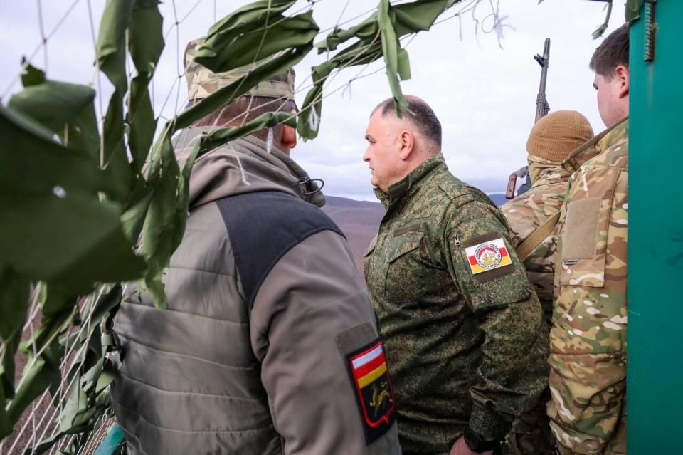 Гаглоев осмотрел ремонт дороги к пограничному посту КГБ в селе Уиста Знаурского района