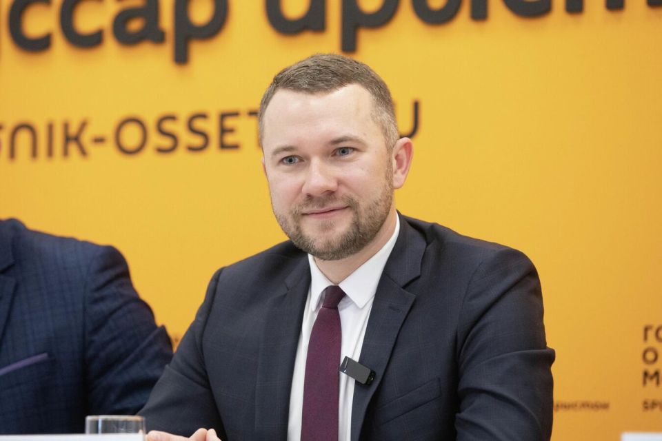 Советники по воспитанию станут фундаментом счастливого детства в Южной Осетии – Кудряшов