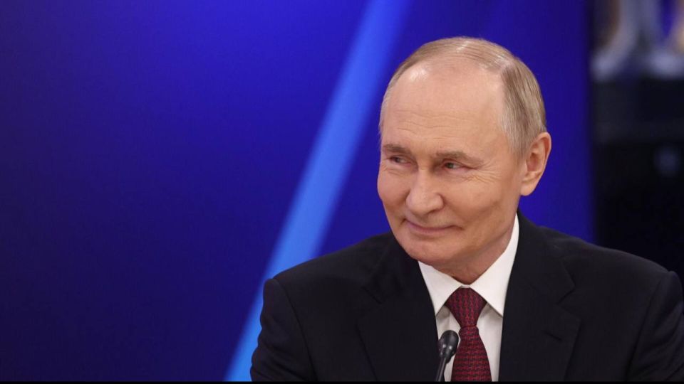 Путин присвоил звание "Мать-героиня" двум россиянкам