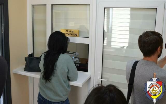 Более 100 готовых российских водительских удостоверений находятся в пункте обмена