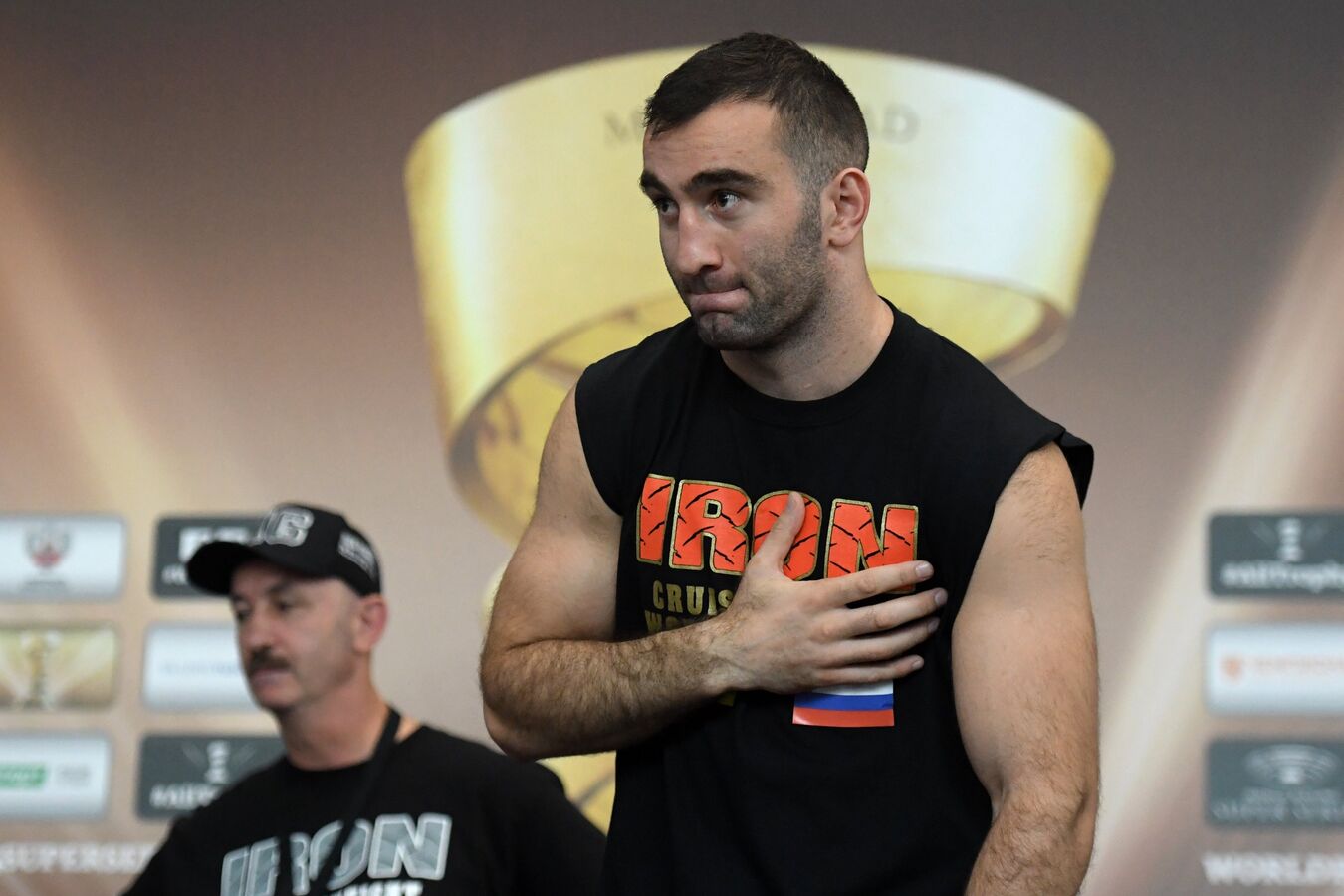 Мурат Гассиев посвятил свою победу маме