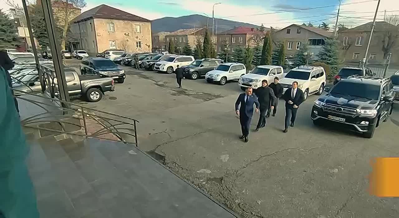 Власти Южной Осетии взяли шефство над исполнением новогодних желаний детей