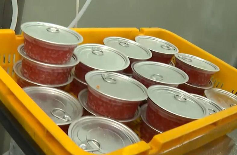 Дональд Трамп получил ящик красной икры из Хабаровского края