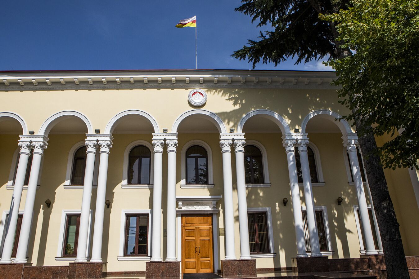 Кабмин РЮО одобрил увеличение финансирования госпрограммы поддержки МСП на 2025 год