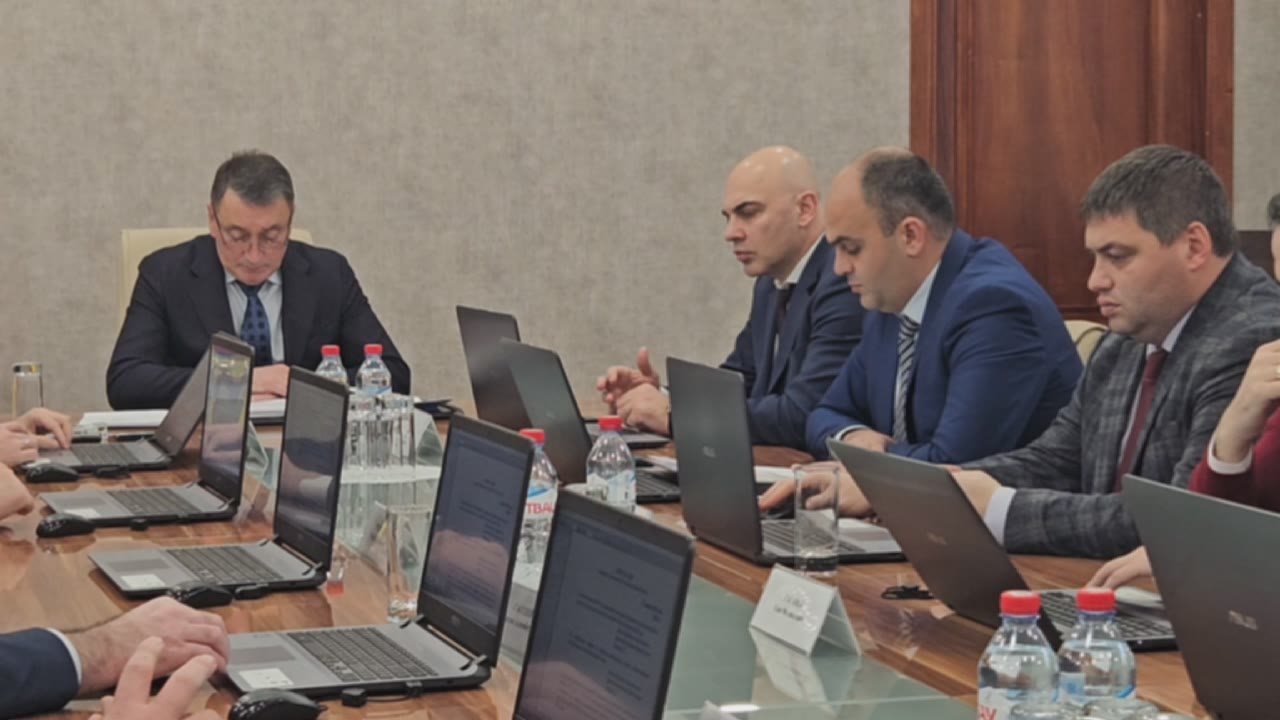 Правительство Южной Осетии повысило тарифы на жилищно-коммунальные услуги, предоставляемые потребителям в республике, которые вступят в силу с 1 января следующего года