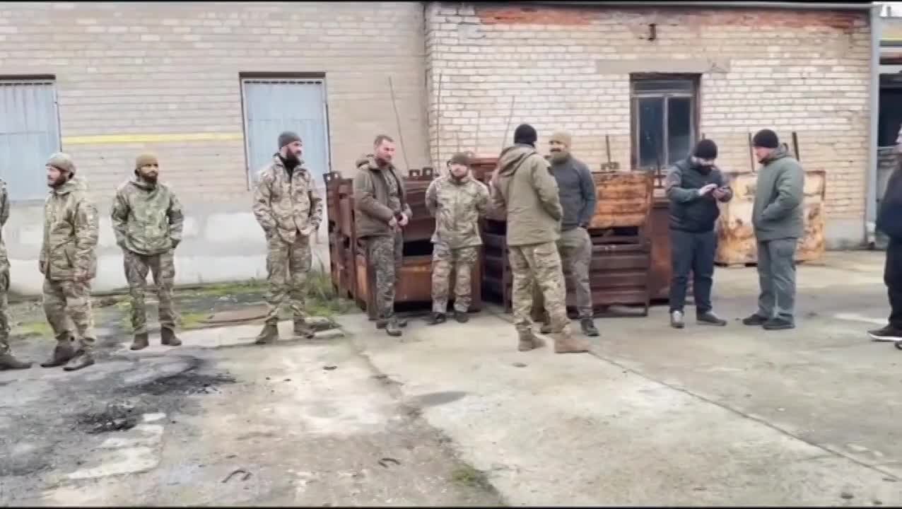 Президент Алан Гаглоев посетил зону СВО и встретился с бойцами из Осетии, сообщила пресс-секретарь Наталья Босикова